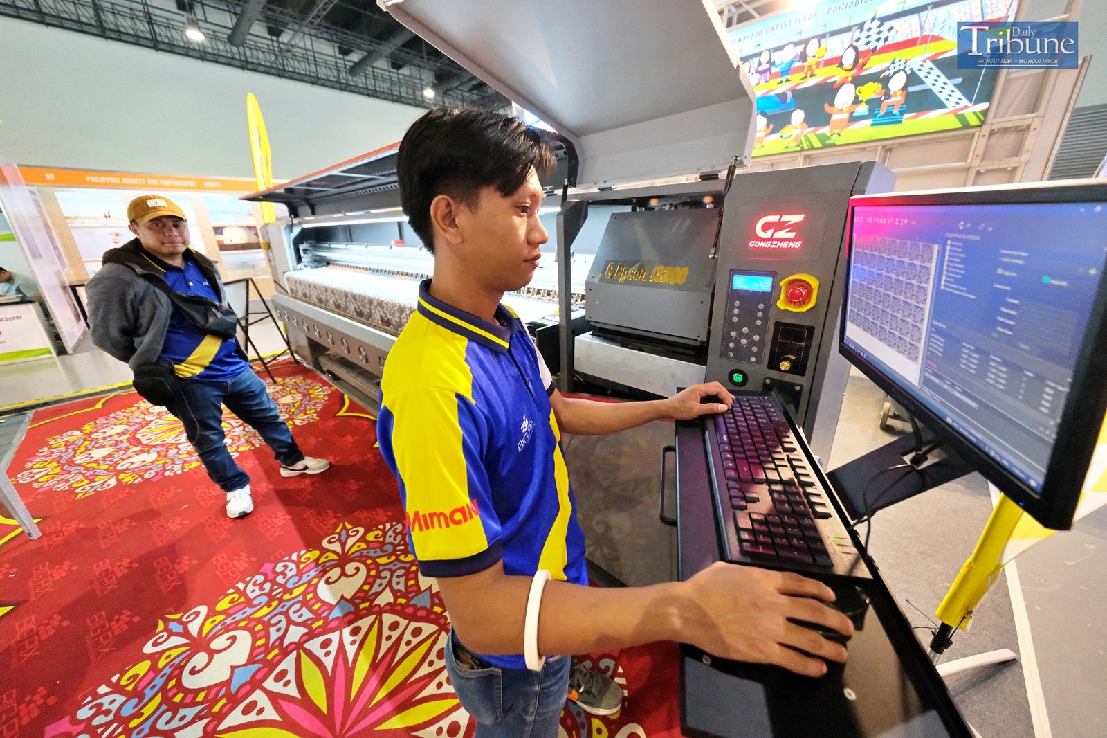 TRIBUNE-graphicexpo